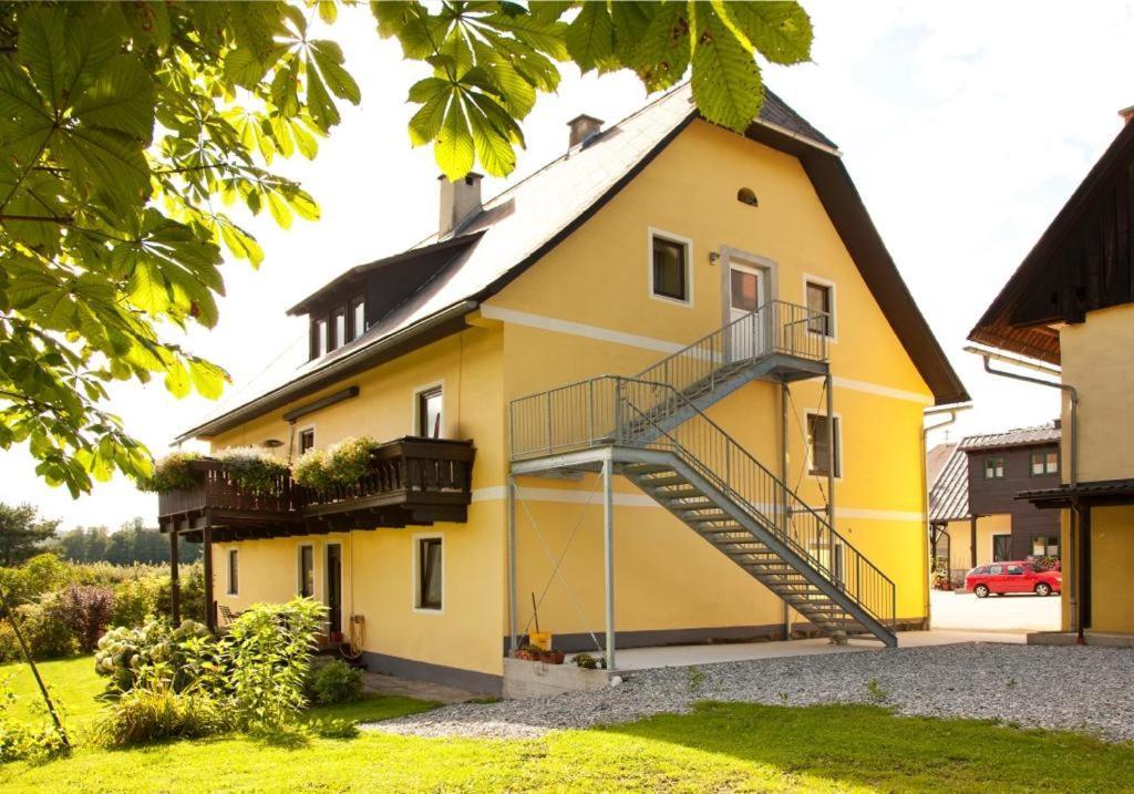 Privatzimmer Familie Pair/Schmoll Spital am Semmering Bagian luar foto