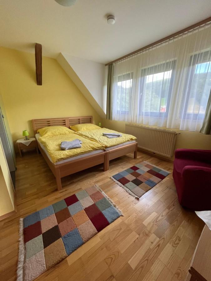 Privatzimmer Familie Pair/Schmoll Spital am Semmering Ruang foto